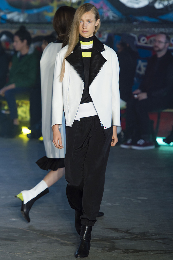 Thomas Tait 2013DƬ