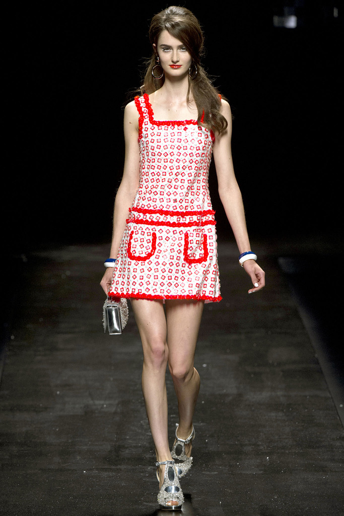 Moschino 2013DƬ