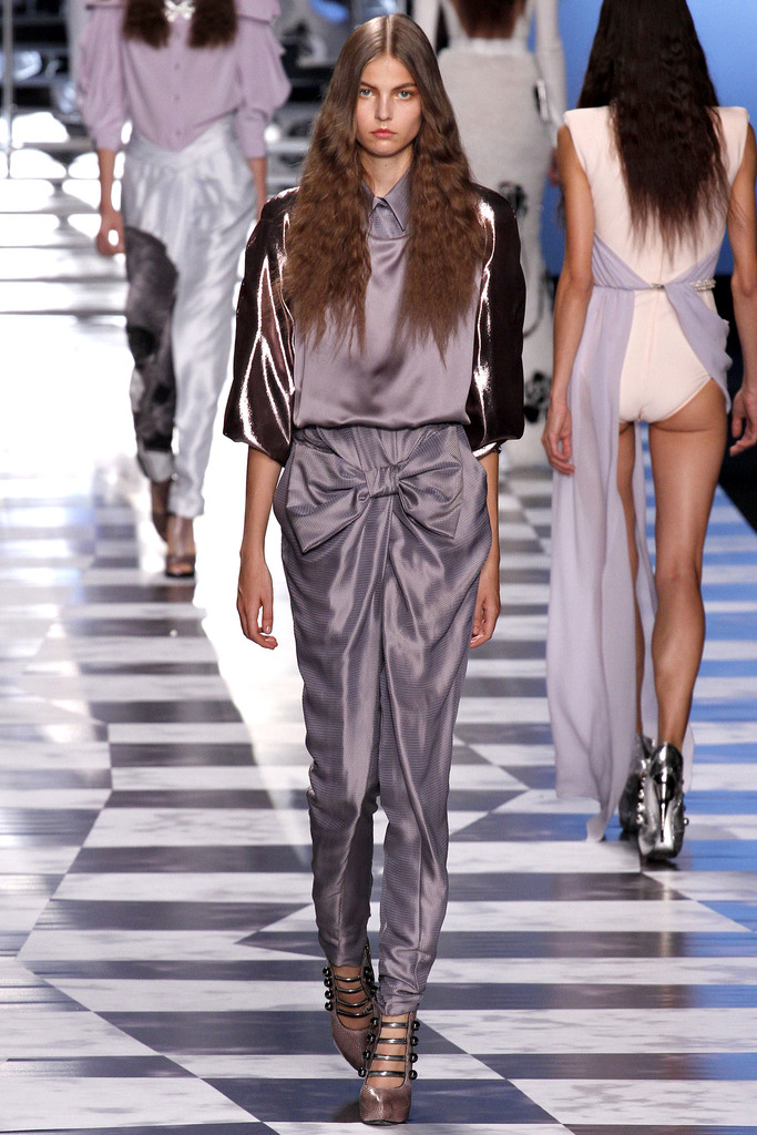 Viktor & Rolf 2013DƬ