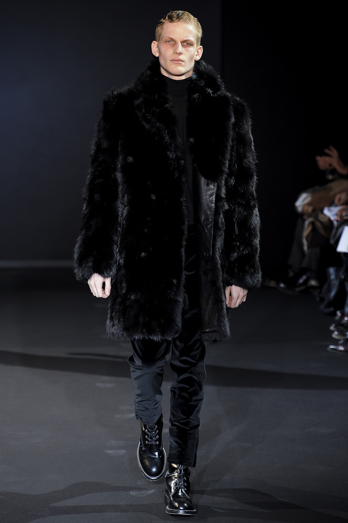 Les Hommes 2013ﶬbDDƬ