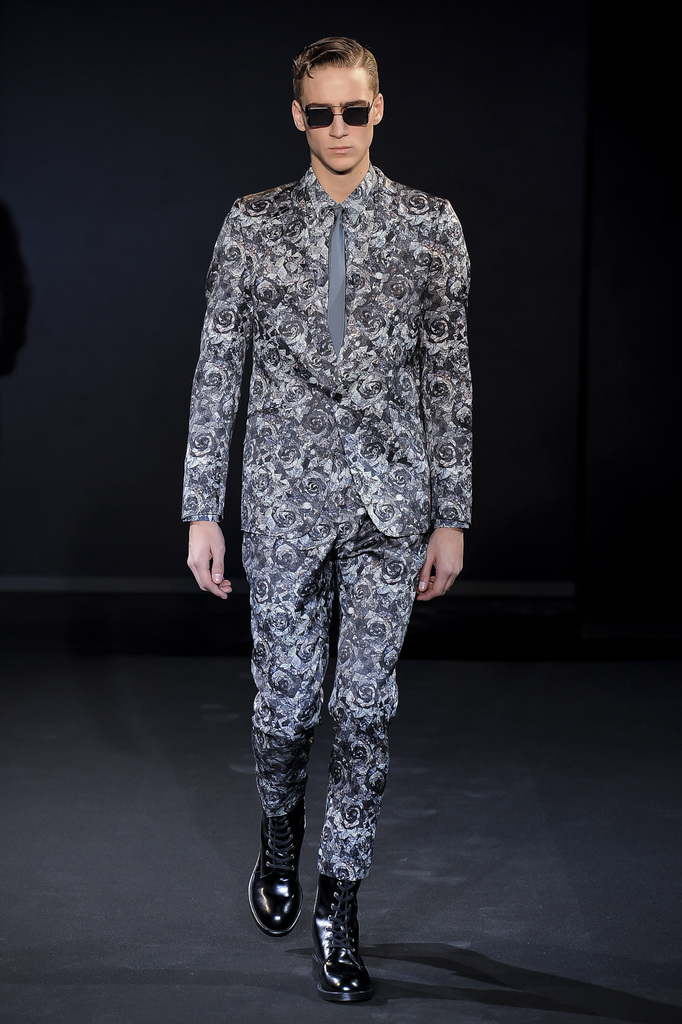 Les Hommes 2013ﶬbDDƬ
