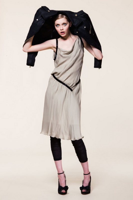 Moschino Cheap & Chic 10春夏