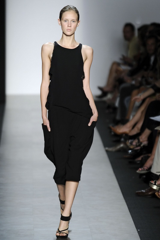 Max Azria Collection 10春夏