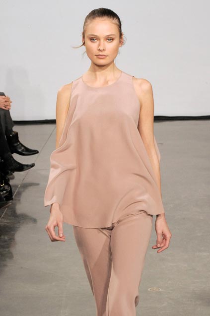 Halston 08ﶬDƬ