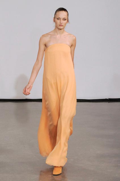Halston 08ﶬDƬ
