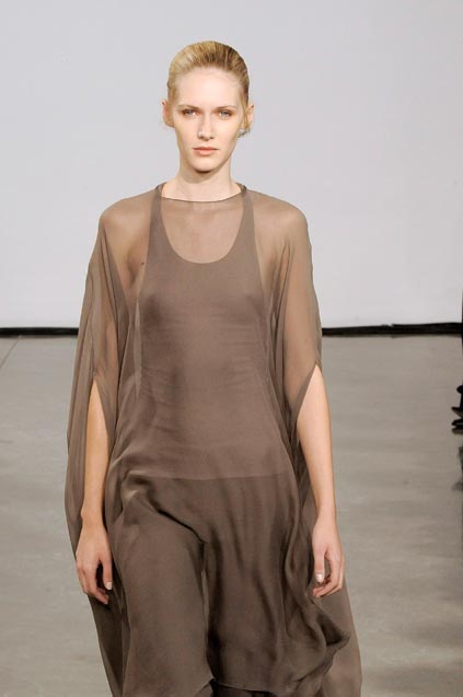 Halston 08ﶬDƬ