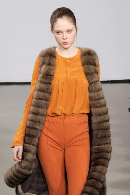 Halston 08ﶬDƬ