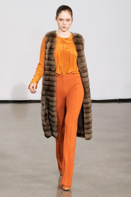 Halston 08ﶬDƬ