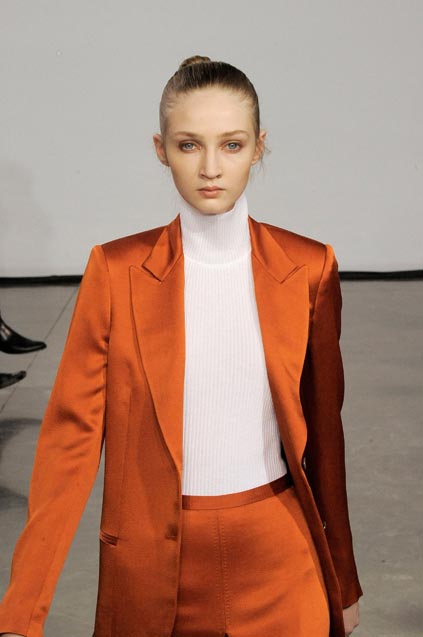 Halston 08ﶬDƬ