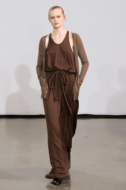 Halston 08ﶬDƬ