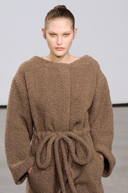 Halston 08ﶬDƬ