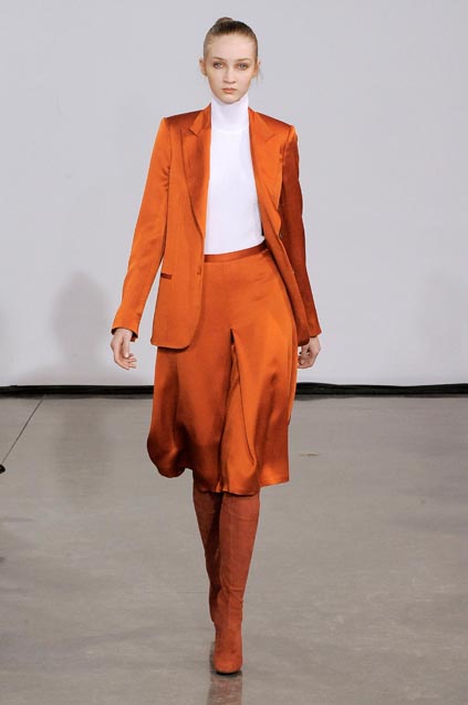 Halston 08ﶬDƬ
