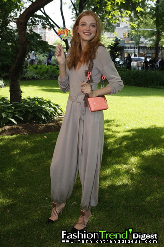 Stella McCartney 09ĸDƬ