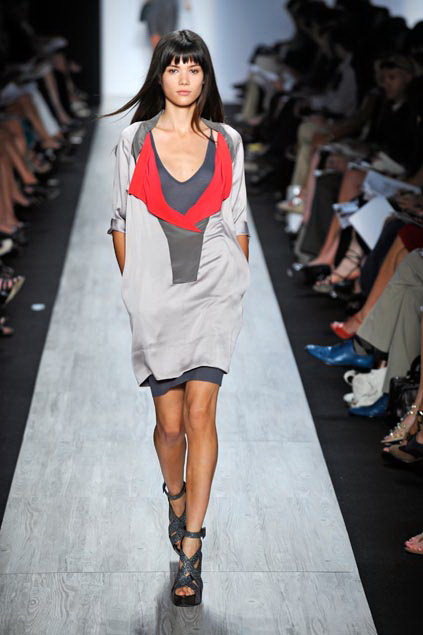 Bcbg MaxAzria 09ĸDƬ