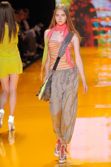 DKNY 09ĸDƬ