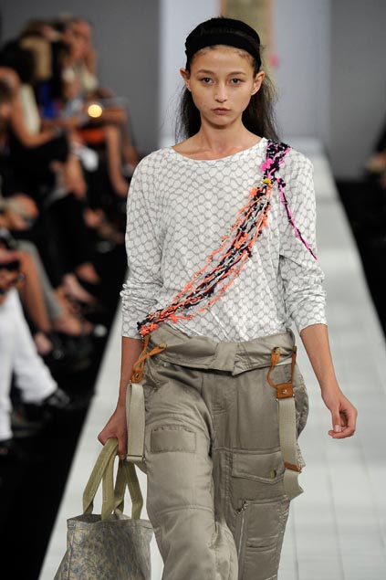 Marc by Marc Jacobs 09ĸDƬ