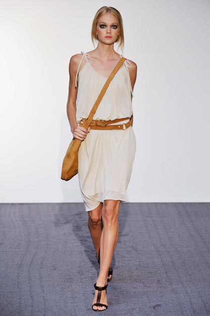 Halston 09ĸDƬ