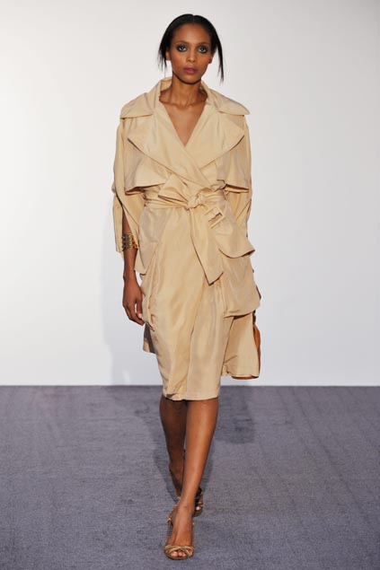 Halston 09ĸDƬ