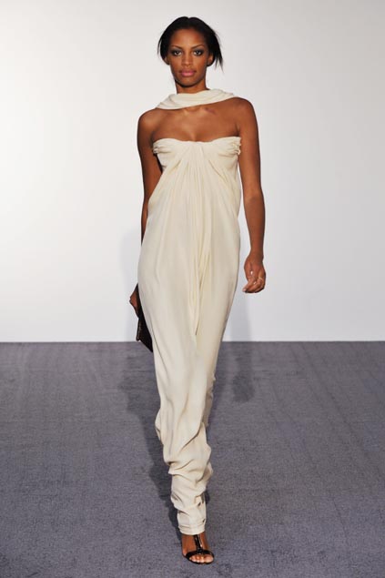 Halston 09ĸDƬ