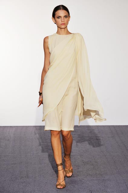 Halston 09ĸDƬ