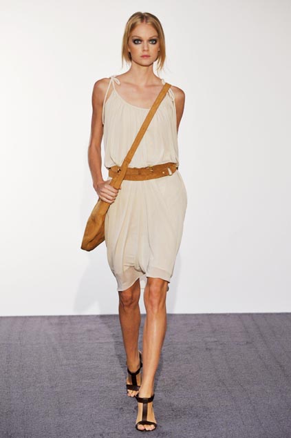 Halston 09ĸDƬ