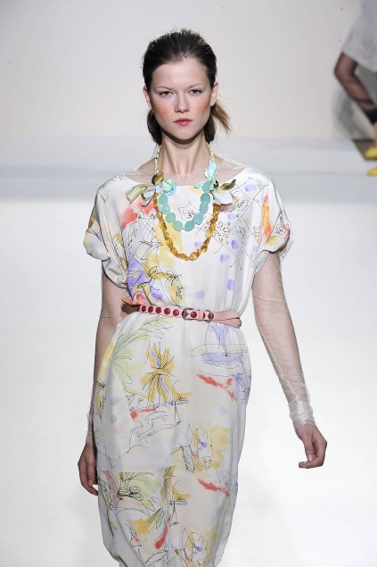 Nicole Farhi 09ĸDƬ