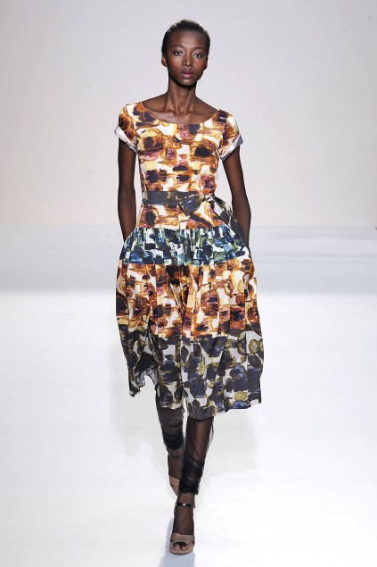 Nicole Farhi 09ĸDƬ