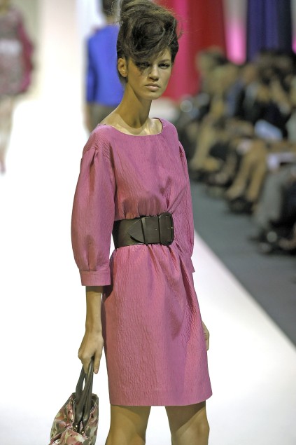 Moschino 09ĸDƬ