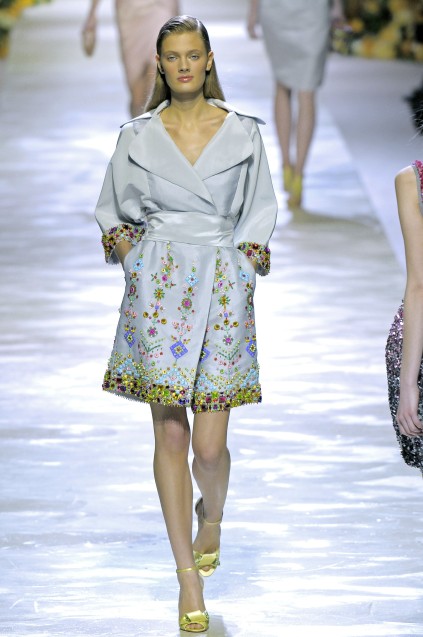 Blumarine 09ĸDƬ