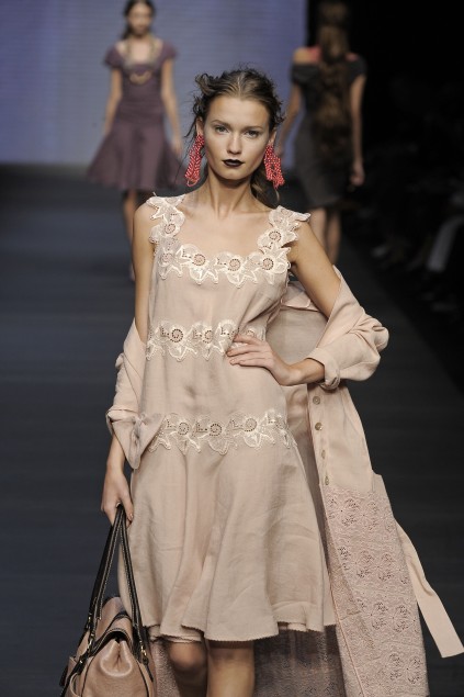 Mariella Burani 09ĸDƬ