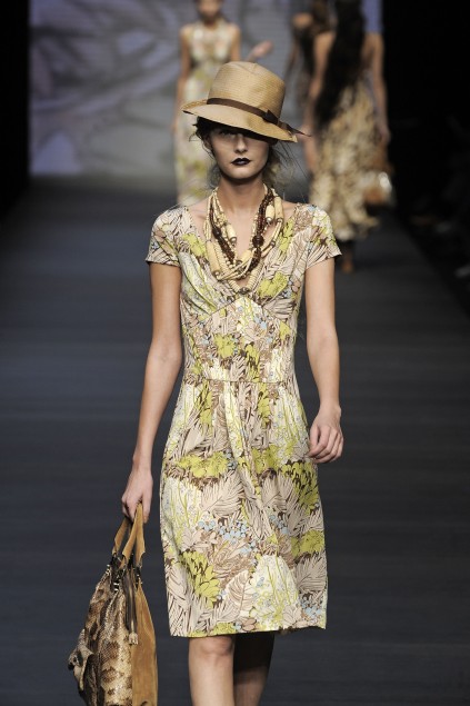 Mariella Burani 09ĸDƬ