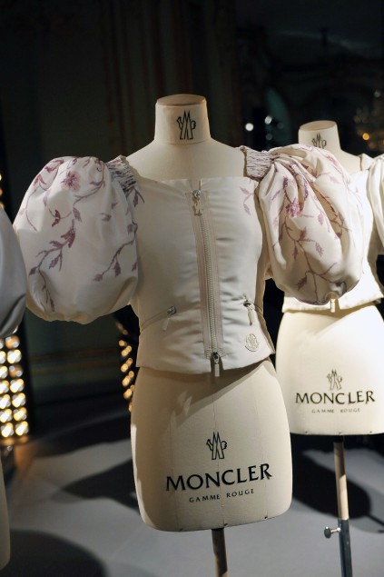 Moncler 09ĸDƬ